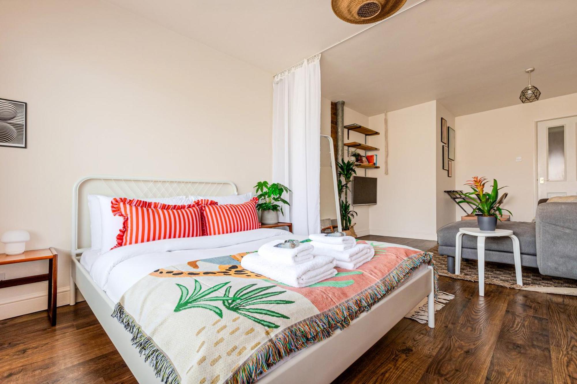 Dreamy Leytonstone 5 Min To Tube * Londra